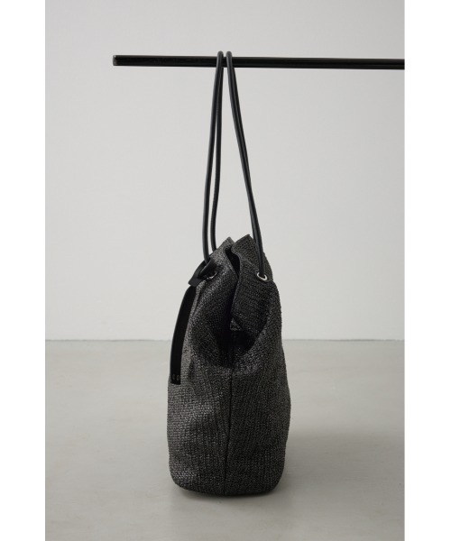 AZUL by moussy（アズールバイマウジー）の「チャームセットメッシュトートバッグ（トートバッグ・レディース・ブラック/ベージュ・FREE）」の5枚目の写真