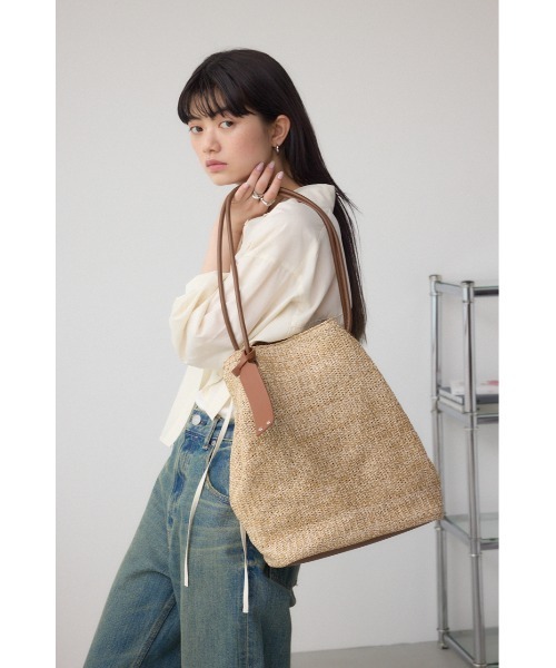 AZUL by moussy（アズールバイマウジー）の「チャームセットメッシュトートバッグ（トートバッグ・レディース・ブラック/ベージュ・FREE）」の14枚目の写真