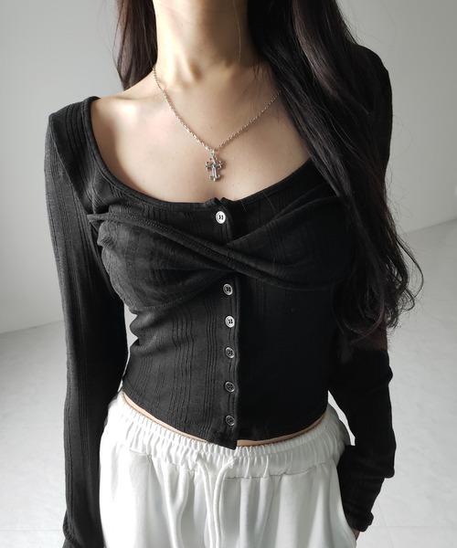 me+em select(ミームセレクト)の「※※【 3color 】フロントボタンオープンネックリブカットソートップス / front button open neck ribbed cutsew tops(Tシャツ/カットソー・レディース・ブラック/グレー/ホワイト・FREE)」の1枚目の写真