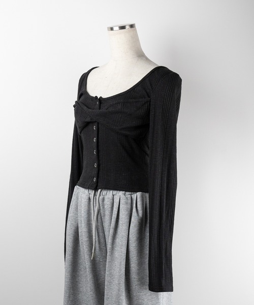me+em select(ミームセレクト)の「※※【 3color 】フロントボタンオープンネックリブカットソートップス / front button open neck ribbed cutsew tops(Tシャツ/カットソー・レディース・ブラック/グレー/ホワイト・FREE)」の10枚目の写真
