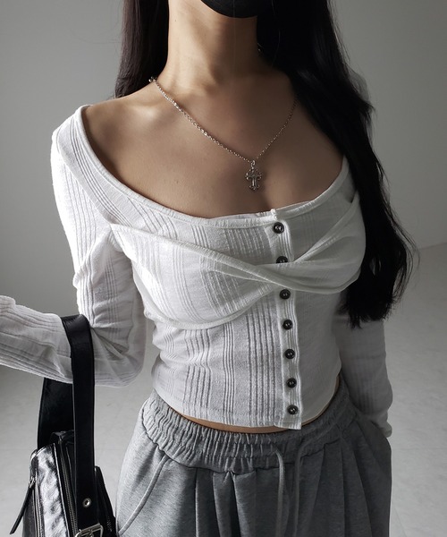 me+em select(ミームセレクト)の「※※【 3color 】フロントボタンオープンネックリブカットソートップス / front button open neck ribbed cutsew tops(Tシャツ/カットソー・レディース・ブラック/グレー/ホワイト・FREE)」の18枚目の写真