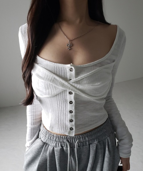 me+em select(ミームセレクト)の「※※【 3color 】フロントボタンオープンネックリブカットソートップス / front button open neck ribbed cutsew tops(Tシャツ/カットソー・レディース・ブラック/グレー/ホワイト・FREE)」の19枚目の写真