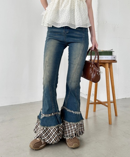 セール】チェック裾フリルデニムフレアパンツ（デニムパンツ）｜SOLLON
