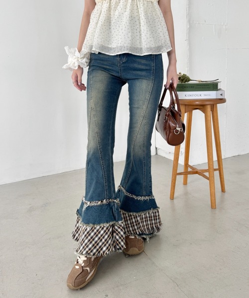 セール】チェック裾フリルデニムフレアパンツ（デニムパンツ）｜SOLLON