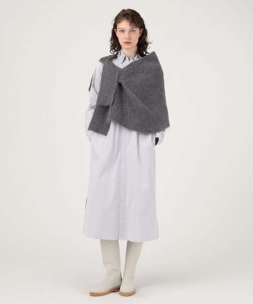 TOMORROWLAND (トゥモローランド)の「JIL SANDER CAPE ケープニット(ニット/セーター・レディース・ライトベージュ/ライトグレー・34)」の3枚目の写真