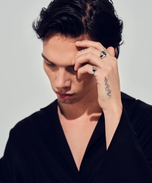 TOM WOOD(トムウッド)の「【TOMWOOD/トムウッド】Mini Signet Cushion シルバーリング 指輪(リング・レディース・シルバー・48/50/52/54)」の8枚目の写真