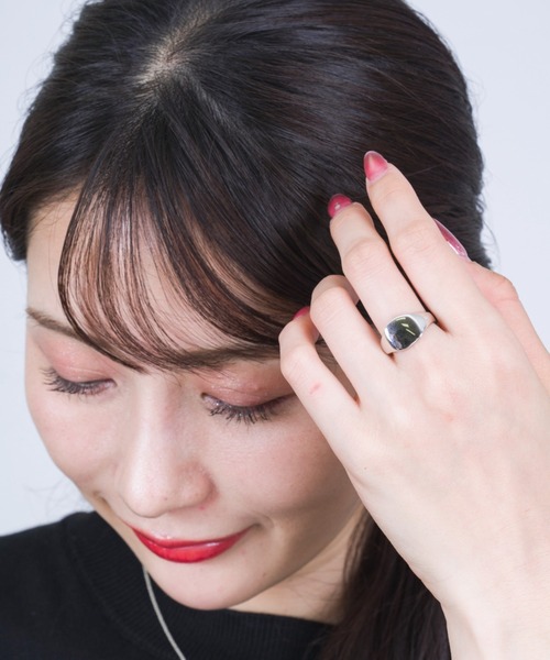 TOM WOOD(トムウッド)の「【TOMWOOD/トムウッド】Mini Signet Cushion シルバーリング 指輪(リング・レディース・シルバー・48/50/52/54)」の14枚目の写真