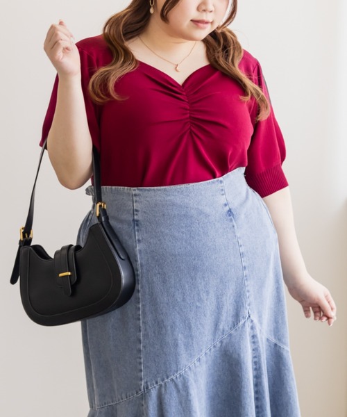 CLETTE(クレット)の「シャーリングハートネック半袖ニット(ニット/セーター・レディース・ピンク/グリーン/パープル/イエロー/ブラック/レッド/ブルー/オフホワイト・LL/4L/3L)」の8枚目の写真