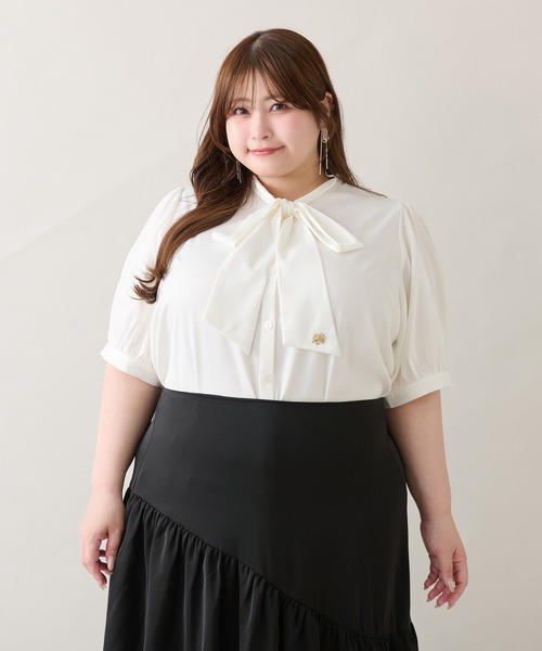Louiosy(ルオシー)の「【大きいサイズ】チャーム付きアソートボウタイブラウス(シャツ/ブラウス・レディース・ブルー系その他/オフホワイト・3L/X-LARGE/4L)」の8枚目の写真