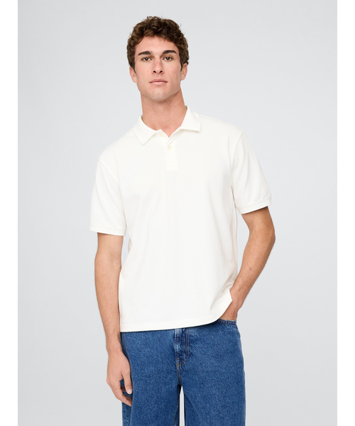 GAP（ギャップ）の「リラックス ピケポロシャツ 無地（ポロシャツ・メンズ・カーキ/ブラウン/ライトパープル/オフホワイト/グレー/パープル・L/XL/S/M/XS）」の2枚目の写真