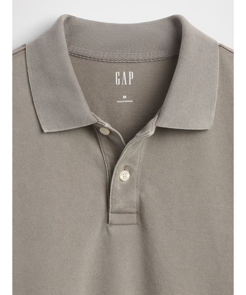 GAP（ギャップ）の「リラックス ピケポロシャツ 無地（ポロシャツ・メンズ・カーキ/ブラウン/ライトパープル/オフホワイト/グレー/パープル・L/XL/S/M/XS）」の16枚目の写真