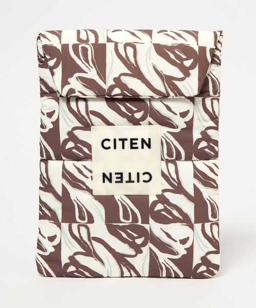 CITEN（シテン）の「＜pinmyself×CITEN＞PCケース（PC・タブレットケース・レディース・オレンジ/ダークブラウン・FREE）」の2枚目の写真