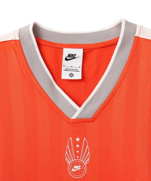 NIKE（ナイキ）の「NIKE AS W NSW V NECK JERSEY / ナイキ ウィメンズ Vネック ジャージー トップ【SP】（ジャージ・レディース・ブラック/アイボリー/レッド・S/L/M）」の6枚目の写真