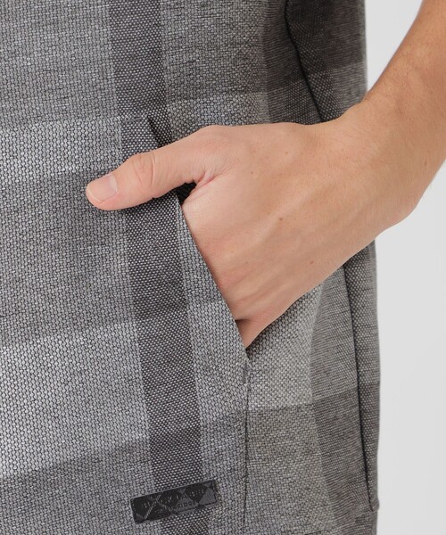 BLACK LABEL CRESTBRIDGE(ブラックレーベル・クレストブリッジ)の「シャドークレストブリッジチェックカラミパーカー(パーカー・メンズ・ネイビー/グレー系その他・XL/L/M)」の7枚目の写真
