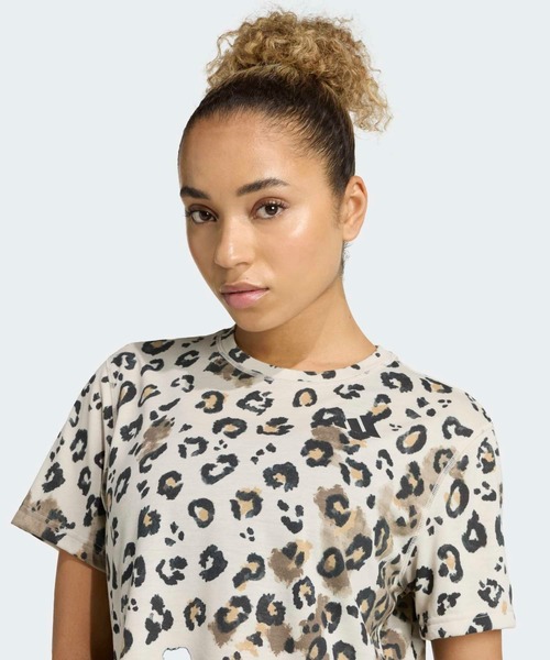 adidas(アディダス)の「ワークアウト エッセンシャルズ 半袖Tシャツ プリント / アディダス adidas(Tシャツ/カットソー・レディース・ホワイト/グレー・SMALL/XX-LARGE/MEDIUM/X-SMALL/X-LARGE/LARGE)」の4枚目の写真