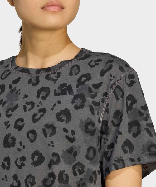 adidas(アディダス)の「ワークアウト エッセンシャルズ 半袖Tシャツ プリント / アディダス adidas(Tシャツ/カットソー・レディース・ホワイト/グレー・SMALL/XX-LARGE/MEDIUM/X-SMALL/X-LARGE/LARGE)」の9枚目の写真