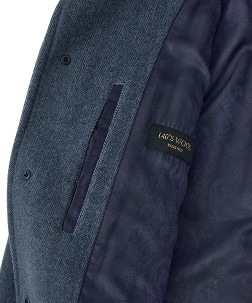 MEN'S BIGI（メンズビギ）の「Super140ウールヘリンボーンビーバー スタンドカラーコート（その他アウター・メンズ・ブラウン/グレー/ブルー/ネイビー・01/04/03/02）」の21枚目の写真