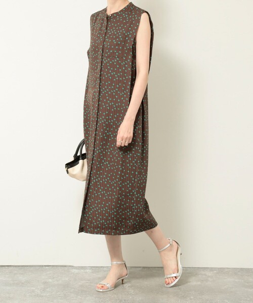 エイココンドウ　ワンピースコート　立体フラワーデザイン　タグ付き　税込約10万 エイココンドウ ワンピースコート 立体フラワーデザイン タグ付き 税込