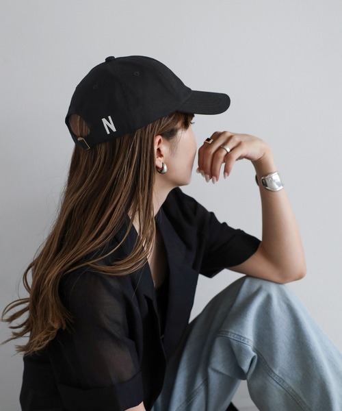 Bonjour Sagan(ボンジュールサガン)の「N刺繍ロゴキャップ(キャップ・レディース・ベージュ/ブラック/オフホワイト・FREE)」の1枚目の写真
