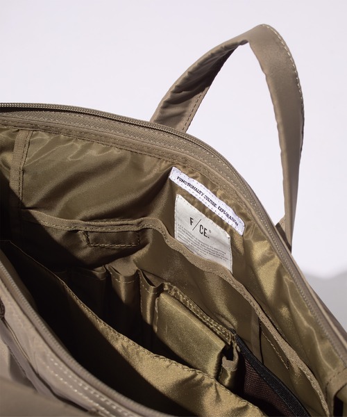 F/CE. （エフシーイー）の「F/CE. RECYCLE TWILL 3WAY HELMET / エフシーイー リサイクルツイルスリーウェイヘルメット（トートバッグ・メンズ・ブラック・FREE）」の9枚目の写真