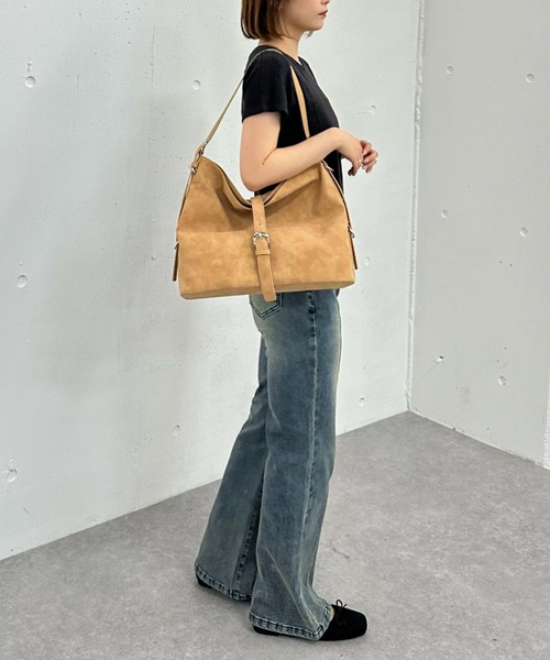 archives（アルシーヴ）の「スエードバックルＢＩＧバッグ（ショルダーバッグ・レディース・ベージュ/ブラウン・FREE）」の16枚目の写真