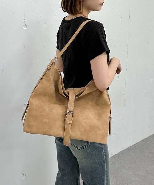 archives（アルシーヴ）の「スエードバックルＢＩＧバッグ（ショルダーバッグ・レディース・ベージュ/ブラウン・FREE）」の14枚目の写真