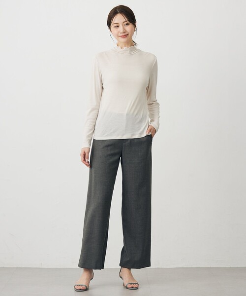 J.PRESS(ジェイプレス)の「【WEB限定】シアーストレッチフライス メローネック シアー カットソー(Tシャツ/カットソー・レディース・ダークブラウン系/ベージュ系/ブラック系/アイボリー系・T15/T13)」の10枚目の写真