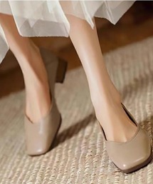 スクエアトゥチャンキーローヒールパンプス