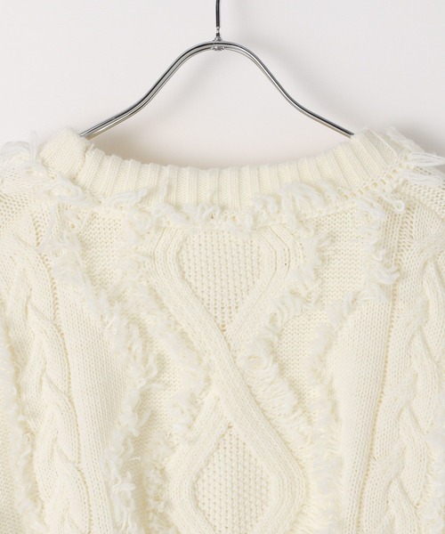 LEPSIM(レプシィム)の「5ゲージケーブルフリンジプルオーバー 595641(ニット/セーター・レディース・ブラック/カーキ/オフホワイト・FREE)」の8枚目の写真
