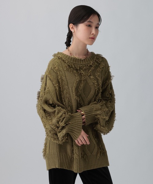 LEPSIM(レプシィム)の「5ゲージケーブルフリンジプルオーバー 595641(ニット/セーター・レディース・ブラック/カーキ/オフホワイト・FREE)」の18枚目の写真