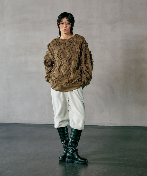 LEPSIM(レプシィム)の「5ゲージケーブルフリンジプルオーバー 595641(ニット/セーター・レディース・ブラック/カーキ/オフホワイト・FREE)」の20枚目の写真