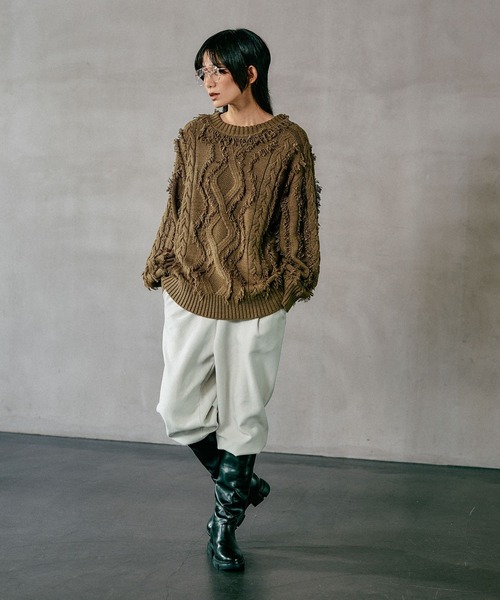 LEPSIM(レプシィム)の「5ゲージケーブルフリンジプルオーバー 595641(ニット/セーター・レディース・ブラック/カーキ/オフホワイト・FREE)」の21枚目の写真