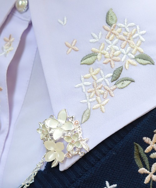 axes femme（アクシーズファム）の「金木犀刺繍襟ブラウス（シャツ