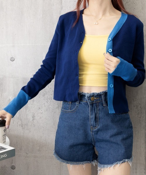 Miniministore(ミニミニストア)の「バイカラーニットカーディガンレイヤード風(ニット/セーター・レディース・ブラック/ホワイト/ネイビー・FREE)」の8枚目の写真