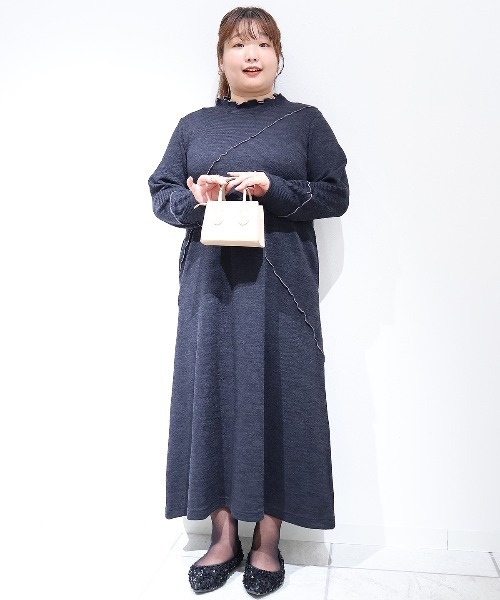 leswel（レスウェル）の「【yuki×leswel】【L～3L 大きいサイズ】ダブルジャージー配色メローワンピース（ワンピース・レディース・ブルー/チャコールグレー・L/3L/LL）」の4枚目の写真