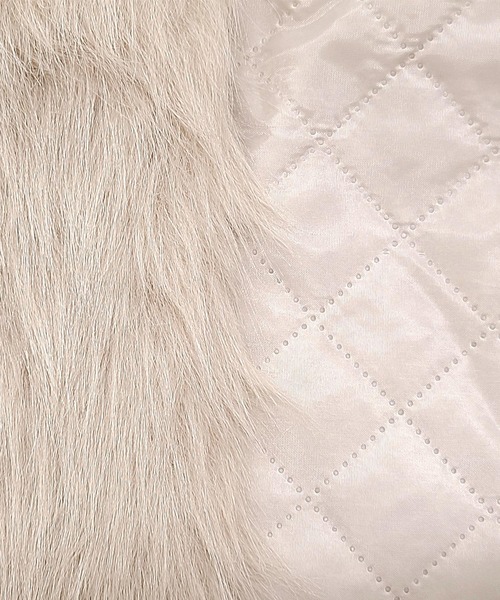 DAY CLOSET（デイ クローゼット）の「【表面ふわふわ、肌さわりスリーク】コーデ華やぐフェイクファーシャギーニットベスト レディース（ベスト・レディース・ベージュ・S/M/L）」の6枚目の写真