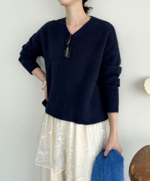 2453Z 美品 ラウンジドレス ふわふわ♡ファーニット 長袖 Vネック 紺 Loungedress（ラウンジドレス） ニット セーター FURカシミヤVニット