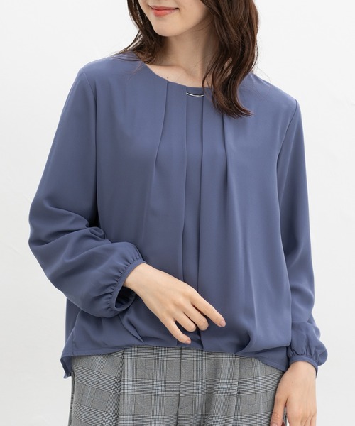 Honeys(ハニーズ)の「【ハニぽか】あったか裏地裾タックブラウス(シャツ/ブラウス・レディース・アイボリー系/グレイッシュブルー/アイボリー/ブラック/ベージュ系・3L/L/LL/M/S)」の12枚目の写真