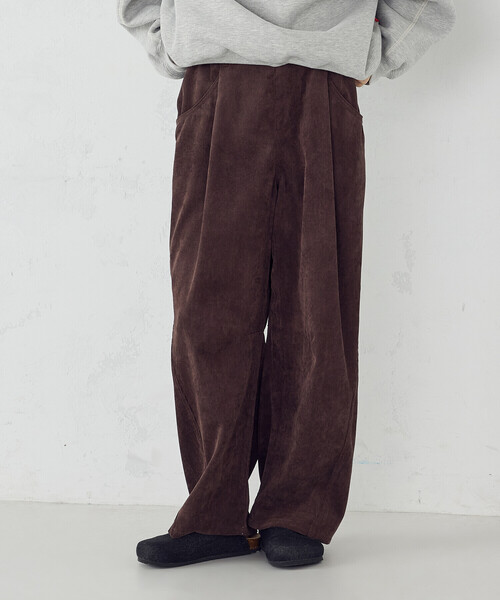 ONIGIRI（オニギリ）の「コーデュロイ カービーパンツ / セットアップ対応（その他パンツ・レディース・ブラウン/ベージュ・MEDIUM）」の14枚目の写真