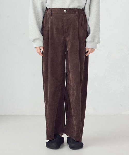 ONIGIRI（オニギリ）の「コーデュロイ カービーパンツ / セットアップ対応（その他パンツ・レディース・ブラウン/ベージュ・MEDIUM）」の16枚目の写真