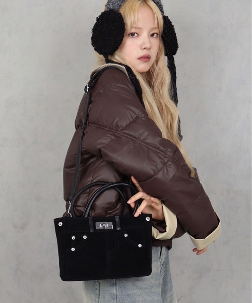 BARELY BLUE（ベアリーブルー）の「【 BARELY BLUE / ベアリーブルー 】 スエード タッチ デニム ディテール 2WAY ミニ ショルダーバッグ（ショルダーバッグ・レディース・ブラック/ブラウン/バーガンディー・FREE）」の2枚目の写真