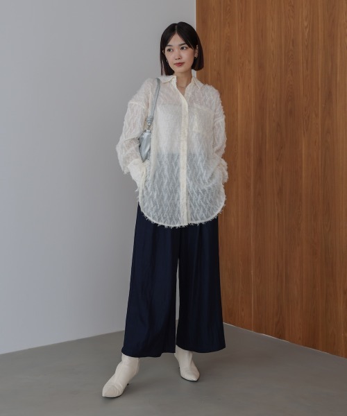 Bou Jeloud（ブージュルード）の「フェザーライクシアーシャツ（シャツ/ブラウス・レディース・オフホワイト/ブラック/ベージュ・FREE）」の5枚目の写真