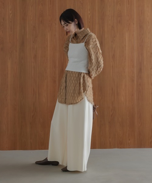 Bou Jeloud（ブージュルード）の「フェザーライクシアーシャツ（シャツ/ブラウス・レディース・オフホワイト/ブラック/ベージュ・FREE）」の17枚目の写真