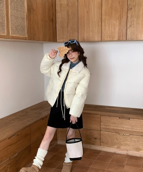gossip!ロサンゼルス(ゴシップロサンゼルス)の「【Y2Kガーリー】レトロフェイクムートン襟付き中綿ジャケット(ダウンジャケット/コート・レディース・オフホワイト/ブラック・M)」の11枚目の写真
