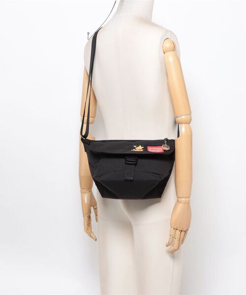 Manhattan Portage（マンハッタンポーテージ）の「NYLON MESSENGER BAG (XXS) FZP 500D CORDURA 25 / POOH（メッセンジャーバッグ・レディース・ブラック・X-SMALL）」の16枚目の写真