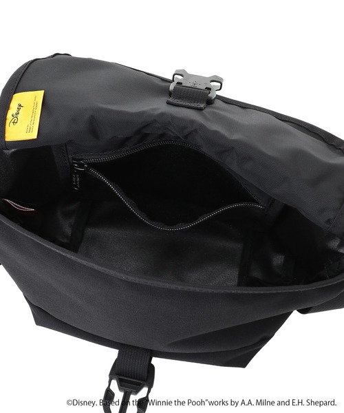 Manhattan Portage（マンハッタンポーテージ）の「NYLON MESSENGER BAG (XXS) FZP 500D CORDURA 25 / POOH（メッセンジャーバッグ・レディース・ブラック・X-SMALL）」の7枚目の写真