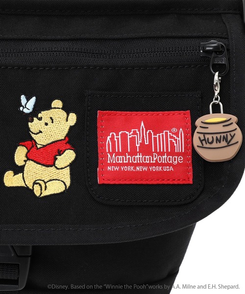 Manhattan Portage（マンハッタンポーテージ）の「NYLON MESSENGER BAG (XXS) FZP 500D CORDURA 25 / POOH（メッセンジャーバッグ・レディース・ブラック・X-SMALL）」の8枚目の写真