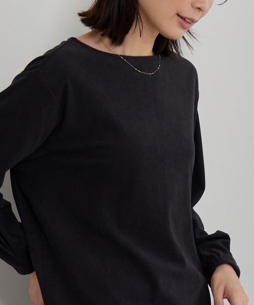 BELLUNA PLUS(ベルーナ)の「ふんわりコーデュロイ素材プルオーバー(Tシャツ/カットソー・レディース・チャコール/アイボリー/ブラウン・MEDIUM/X-LARGE/LARGE)」の2枚目の写真