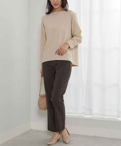 BELLUNA PLUS(ベルーナ)の「ふんわりコーデュロイ素材プルオーバー(Tシャツ/カットソー・レディース・チャコール/アイボリー/ブラウン・MEDIUM/X-LARGE/LARGE)」の5枚目の写真