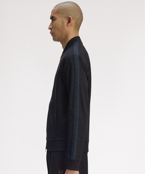 FRED PERRY(フレッドペリー)の「Black Watch Tartan Taped Track Jacket/ブラックウォッチタータンテープトラックジャケット(ジャージ・メンズ・ブラック・M/L)」の6枚目の写真